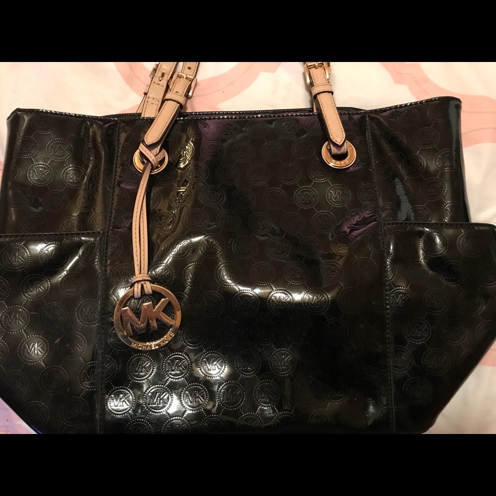 New No order ,no stains perfect conditions